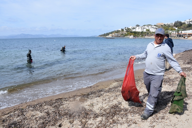 Bodrum'da deniz dibi ve kıyı temizliği